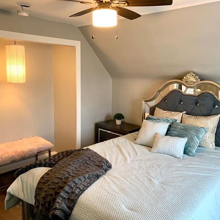 The Oakwood Cottage- With Private Yard & Parking, Minutes From Falls & Casino By Niagara Hospitality 나이아가라폴스 외부 사진